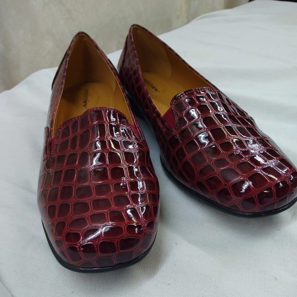 NWB Size 10.5 WW Comfort View Leisa Flat Women's Burgundy Shoes
